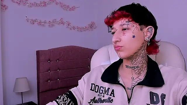 Snapshot of Luci_Rose chatting on February 2026 03:21:01 PM Luci Rose online show from February 2026 03:21:01 PM