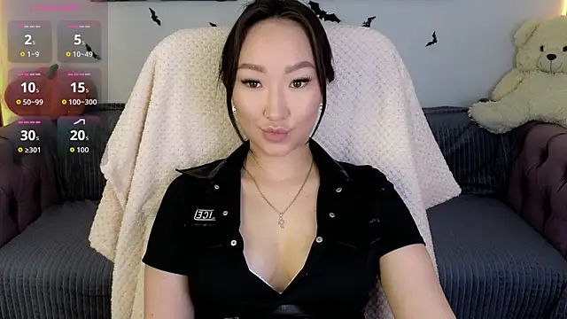 Mary Driden online show from October 2025 11:00:01 AM