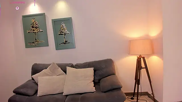 VeronicaBlue online show from October 2025 09:43:01 AM