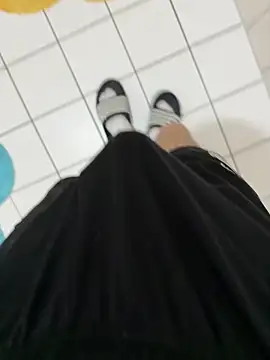 Dicksxd online show from November 2025 06:03:02 PM