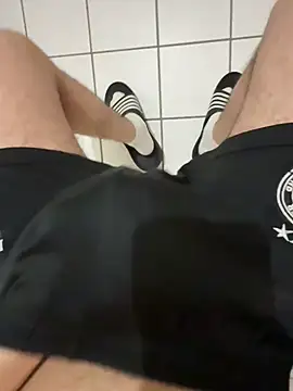 Dicksxd online show from December 2025 06:52:01 AM