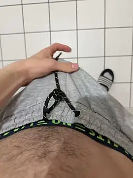 Dicksxd online show from April 2026 03:15:02 PM