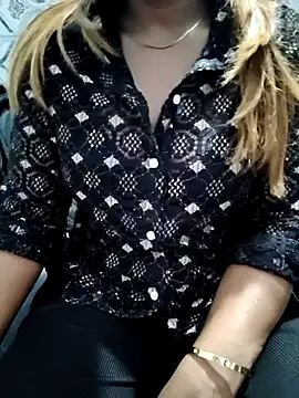 siya00 online show from October 2025 07:04:02 PM