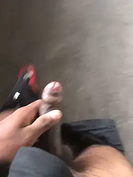 Snapshot of kavi1q1 chatting on October 2025 01:06:01 AM kavi1q1 online show from October 2025 01:06:01 AM