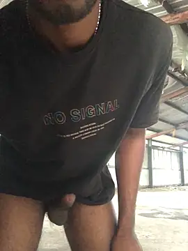 Snapshot of kavi1q1 chatting on November 2025 01:17:02 AM kavi1q1 online show from November 2025 01:17:02 AM