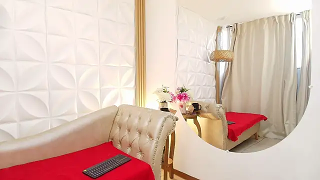 Lily rousee  online show from March 2026 12:42:02 PM