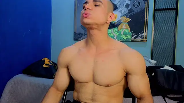 DylanGuss online show from November 2025 08:11:02 PM