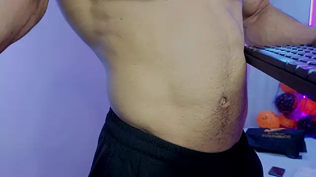 DylanGuss online show from November 2025 07:47:01 PM