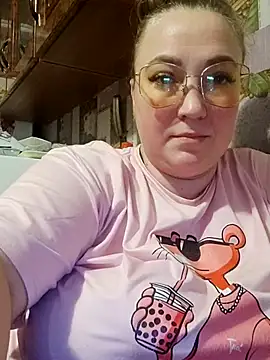 Kiss Eva online show from November 2025 08:08:01 PM