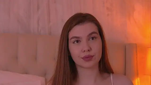 Snapshot of AshleyEvance chatting on June 2026 06:34:01 AM AshleyEvance online show from June 2026 06:34:01 AM
