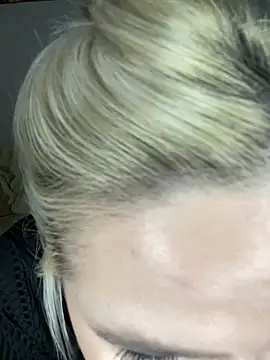 April Purr online show from January 2026 06:20:01 PM