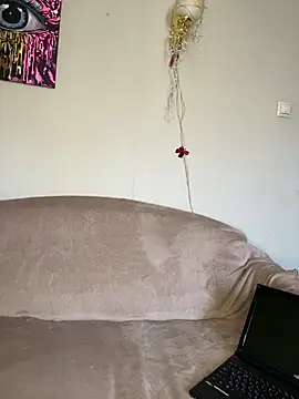 April Purr online show from March 2026 10:37:02 AM