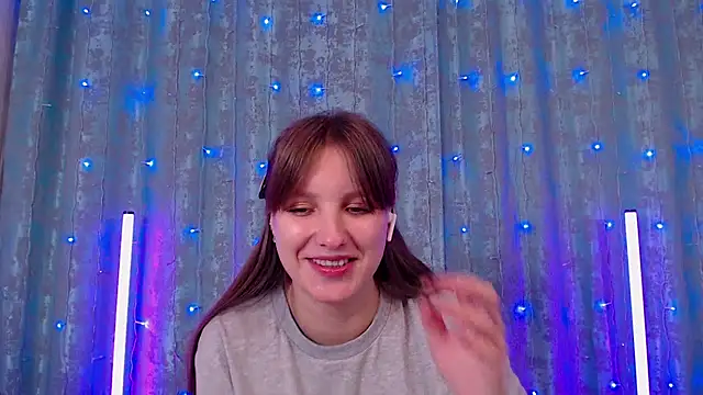 Leonaalove online show from December 2025 08:20:01 AM