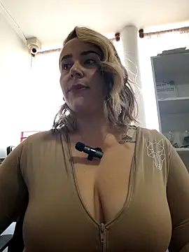 CurvyLust x online show from September 2025 03:23:02 PM