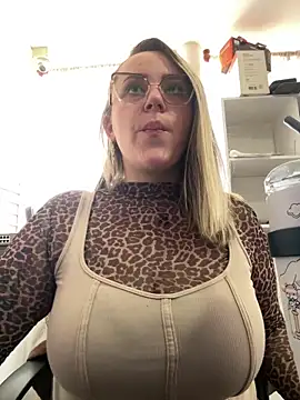 CurvyLust x online show from March 2026 01:28:01 PM