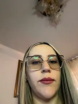 Snapshot of CurvyLust_x chatting on July 2026 01:03:01 PM CurvyLust x online show from July 2026 01:03:01 PM