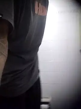 Snapshot of Gabriesex chatting on October 2025 03:19:01 AM Gabriesex online show from October 2025 03:19:01 AM