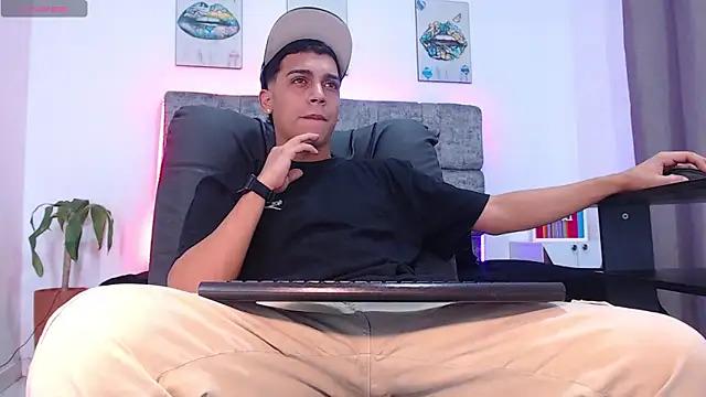 david santos16 online show from December 2025 02:38:01 AM