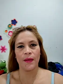 Chica fuego online show from September 2025 07:15:02 PM