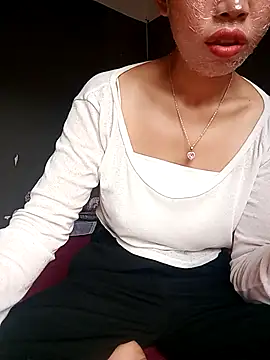 Snapshot of sulove_xx chatting on April 2026 01:49:01 AM sulove xx online show from April 2026 01:49:01 AM