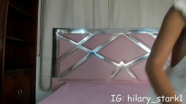 Snapshot of HilaryStarkx chatting on October 2025 12:01:02 PM HilaryStarkx online show from October 2025 12:01:02 PM