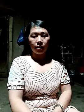 quynhkoolbae online show from October 2025 01:10:01 PM