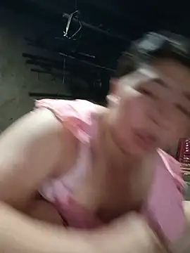 Snapshot of quynhkoolbae chatting on May 2026 01:01:01 AM quynhkoolbae online show from May 2026 01:01:01 AM