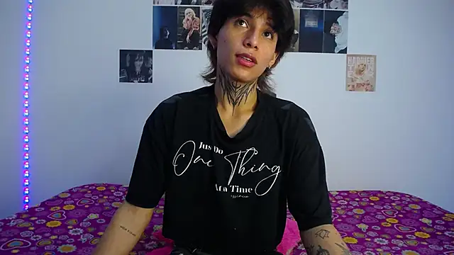 Snapshot of bellamy_095 chatting on February 2026 02:21:02 PM bellamy 095 online show from February 2026 02:21:02 PM