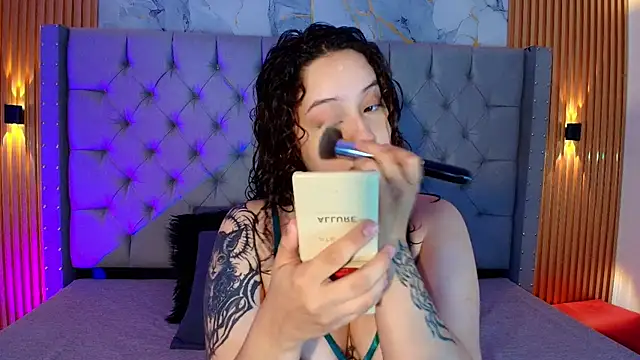 Snapshot of Suxan_White_ chatting on July 2026 12:23:01 PM Suxan White online show from July 2026 12:23:01 PM