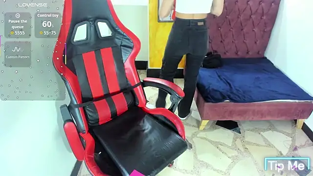 alison moon7 online show from December 2025 01:50:02 PM