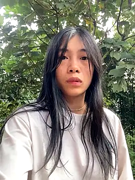 EmLy02 online show from November 2025 12:08:02 AM