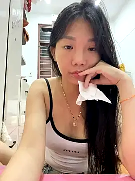 Miumieu online show from September 2025 02:42:02 PM