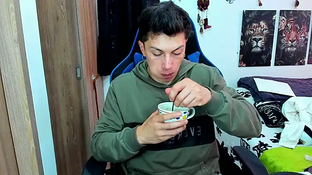 Snapshot of javiersexymann chatting on February 2025 08:36:01 PM javiersexymann online show from February 2025 08:36:01 PM