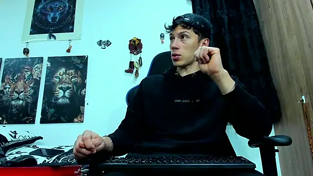 Snapshot of javiersexymann chatting on March 2025 06:54:02 AM javiersexymann online show from March 2025 06:54:02 AM