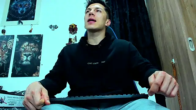 Snapshot of javiersexymann chatting on March 2025 06:19:01 AM javiersexymann online show from March 2025 06:19:01 AM