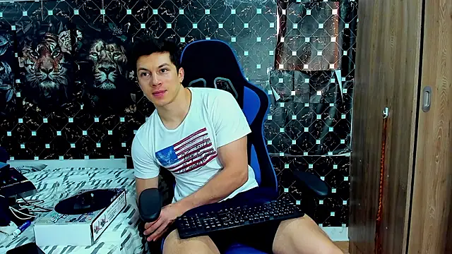 javiersexymann online show from March 2026 07:06:02 PM