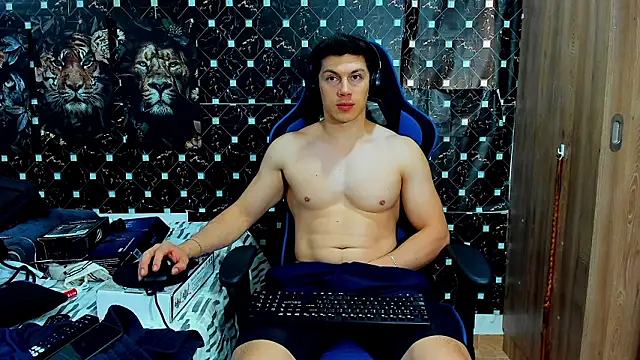 javiersexymann online show from March 2026 08:25:01 PM