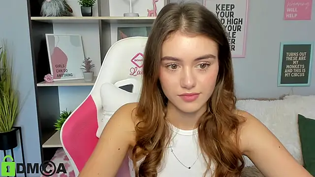 Snapshot of TracySpark chatting on November 2025 08:24:01 AM TracySpark online show from November 2025 08:24:01 AM