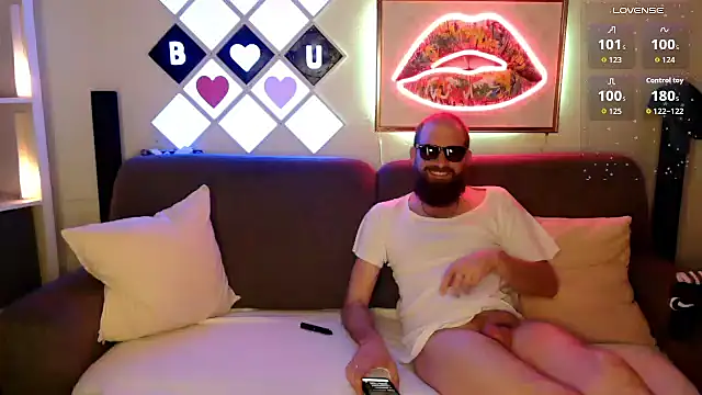 XBellaXundXUweX online show from March 2026 07:16:02 PM