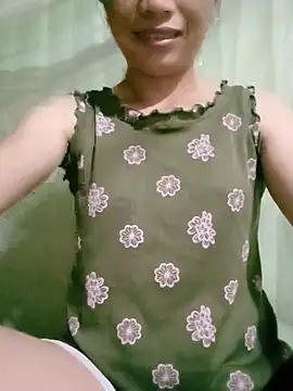 Snapshot of lucybaby00 chatting on July 2026 10:27:01 PM lucybaby00 online show from July 2026 10:27:01 PM