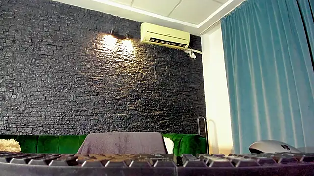 AnneSins online show from October 2025 05:46:02 PM