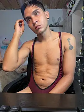 Snapshot of Angel_latinboy chatting on April 2026 02:55:02 PM Angel latinboy online show from April 2026 02:55:02 PM
