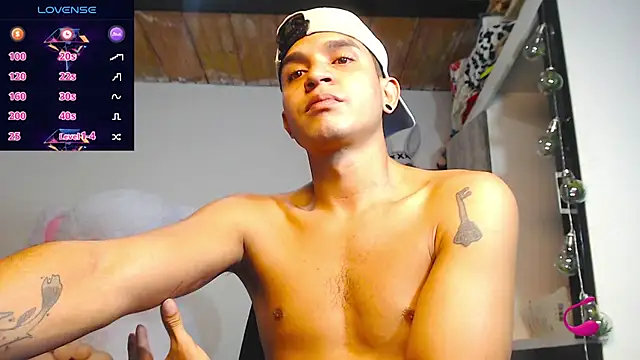 Snapshot of Angel_latinboy chatting on April 2026 01:17:01 PM Angel latinboy online show from April 2026 01:17:01 PM