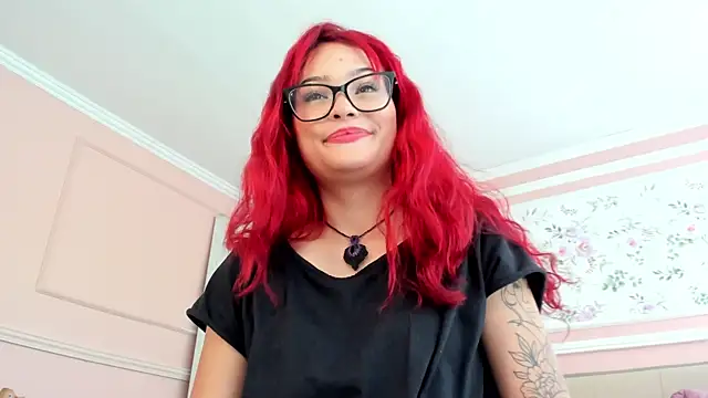 Snapshot of mae_lyra chatting on May 2026 04:57:01 PM mae lyra online show from May 2026 04:57:01 PM