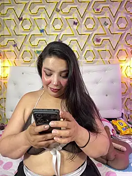 Snapshot of Anahibella chatting on May 2026 04:25:02 PM Anahibella online show from May 2026 04:25:02 PM