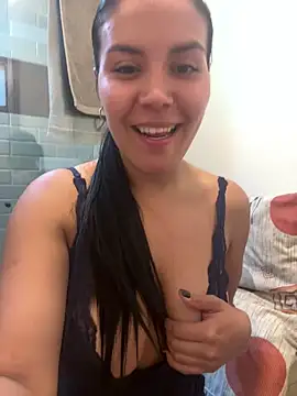 MacaW09 online show from February 2026 02:00:01 AM