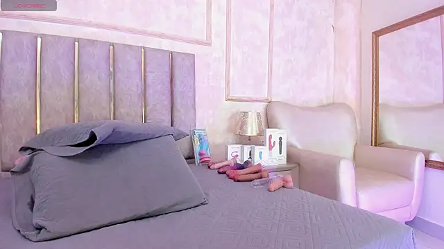 Keirahartz online show from December 2025 03:48:01 AM