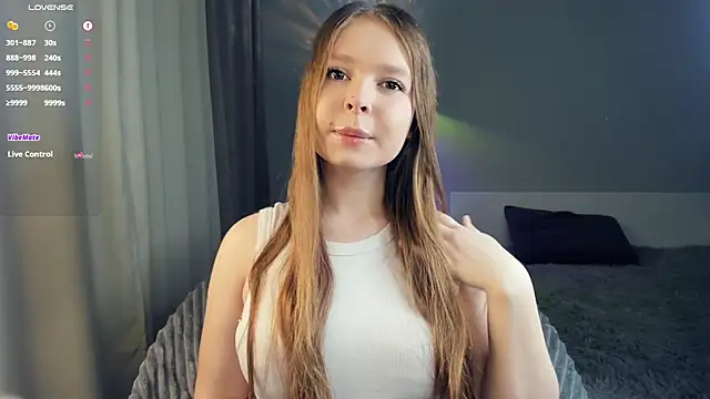 Snapshot of BelleDream chatting on September 2025 06:13:01 PM BelleDream online show from September 2025 06:13:01 PM