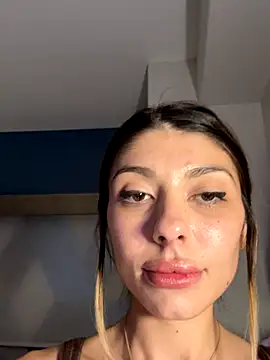 bbgurlnickii online show from December 2025 12:24:02 PM