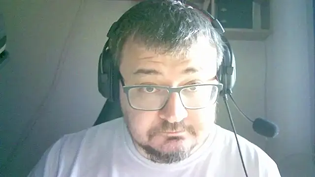 Snapshot of SirAbuser chatting on July 2026 06:26:02 AM SirAbuser online show from July 2026 06:26:02 AM
